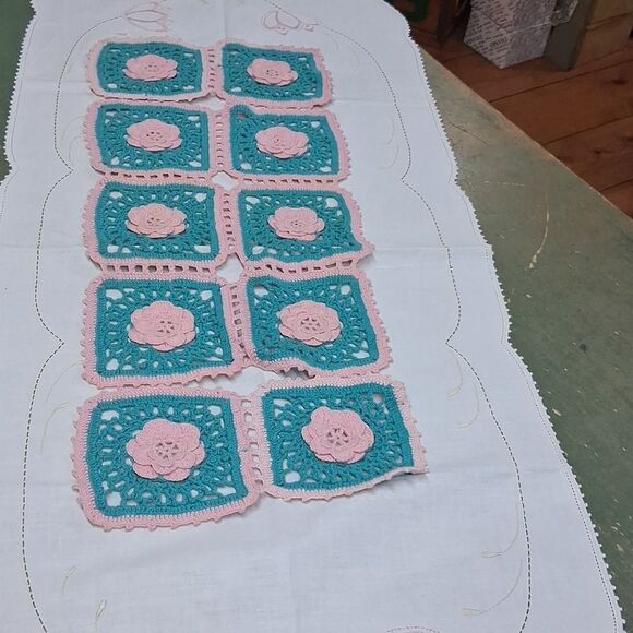 Vintage table runner with embroidered lilys, crocheted mat,& 2 More Pcs. - Picture 1 of 9